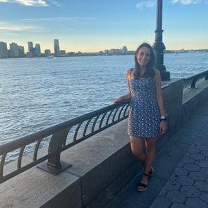 Meet your Posher, Stephanie